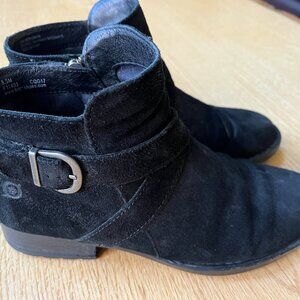 Women's Born Trinculo black distressed suede boot size 8.5